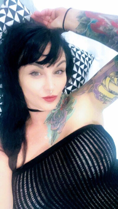Lacey XOX Darwin Escorts 1