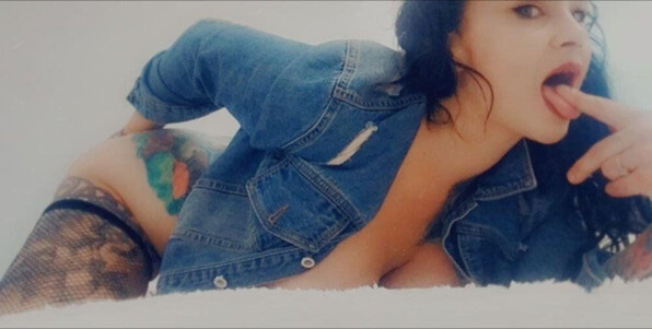 Lacey XOX Darwin Escorts 2
