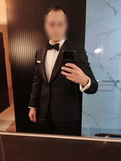 Male escort, a mysterious affordable stranger. Slim figure, athletic body, gentle & genuine likes to Adelaide Male Escorts